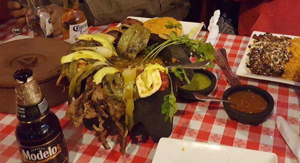 Cinderellas | restaurant | 108 Victory Blvd, Staten Island, NY 10301, USA | 7182854333 OR +1 718-285-4333