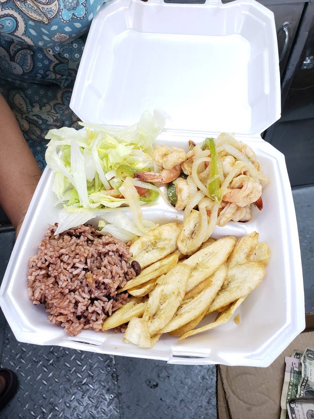 Sazón garifuna | restaurant | 8700 S Braeswood Blvd, Houston, TX 77031, USA | 8329781547 OR +1 832-978-1547