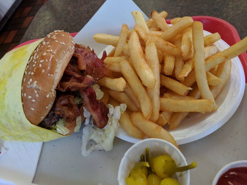 Tams Burgers | restaurant | 1201 Rosecrans Ave, Compton, CA 90222, USA | 3105378478 OR +1 310-537-8478