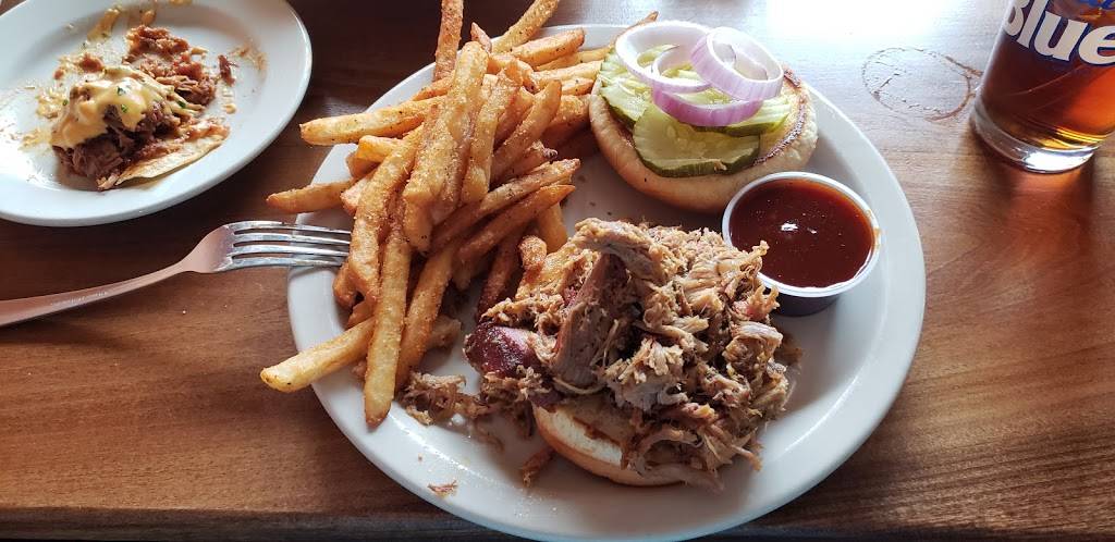 Barry Dyngles Pub | restaurant | 1601 S Raccoon Rd, Youngstown, OH 44515, USA | 3302594788 OR +1 330-259-4788