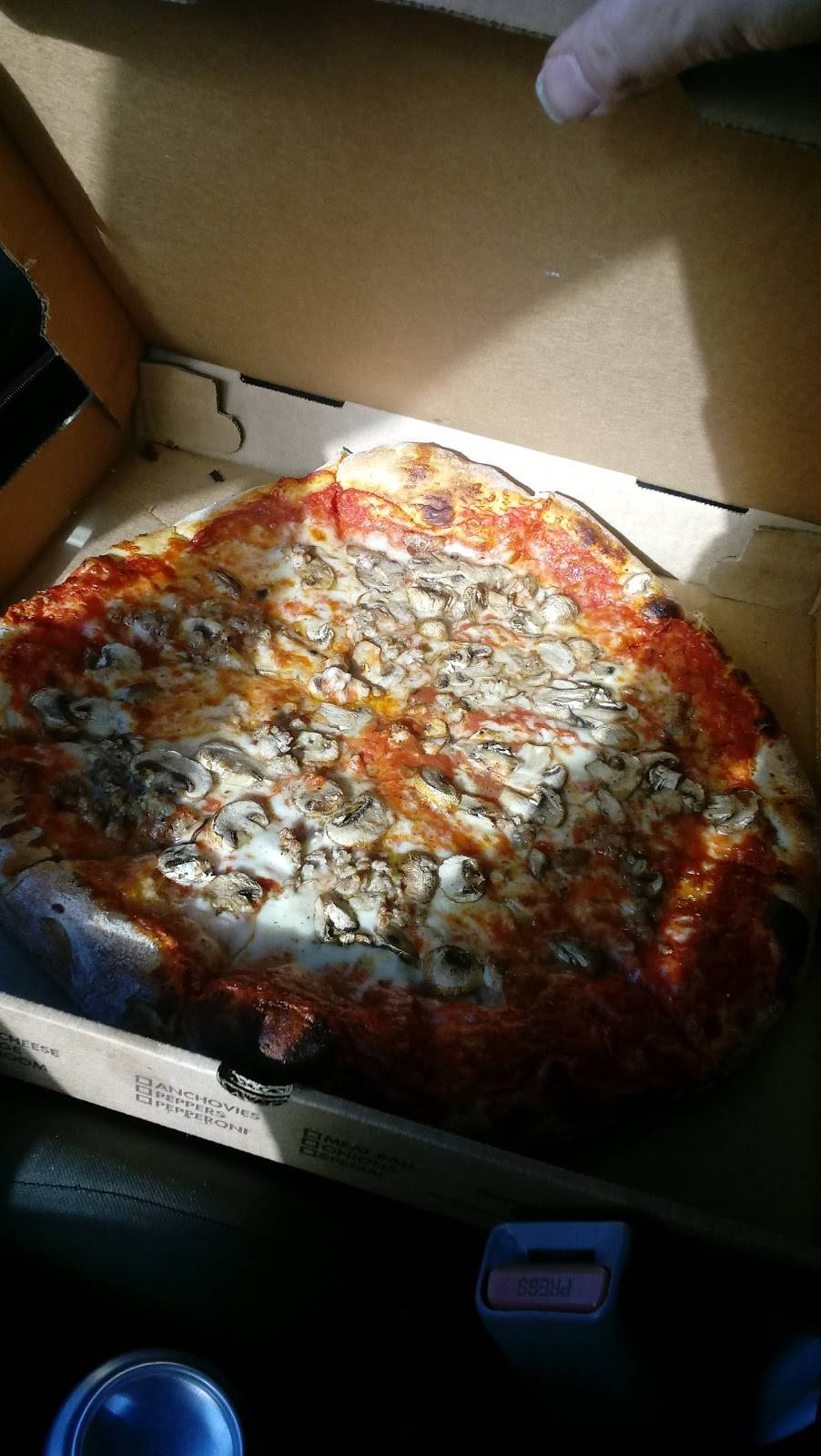 Renaldos Apizza & Pasta, Catering | restaurant | 350 Queen St, Southington, CT 06489, USA | 8606216005 OR +1 860-621-6005