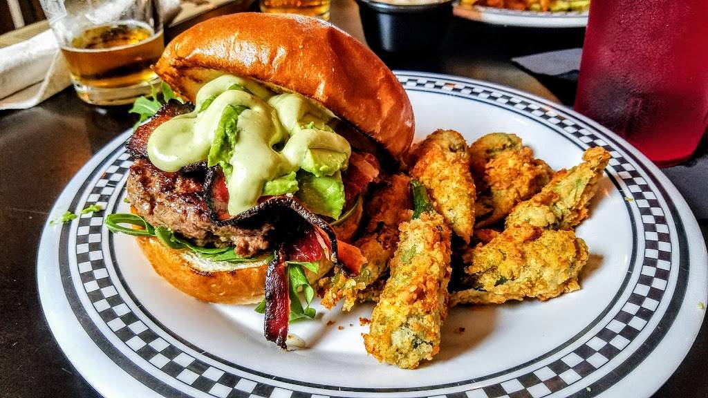 Meat N Greet | restaurant | 11 Jefferson St, Newnan, GA 30263, USA | 7706834664 OR +1 770-683-4664