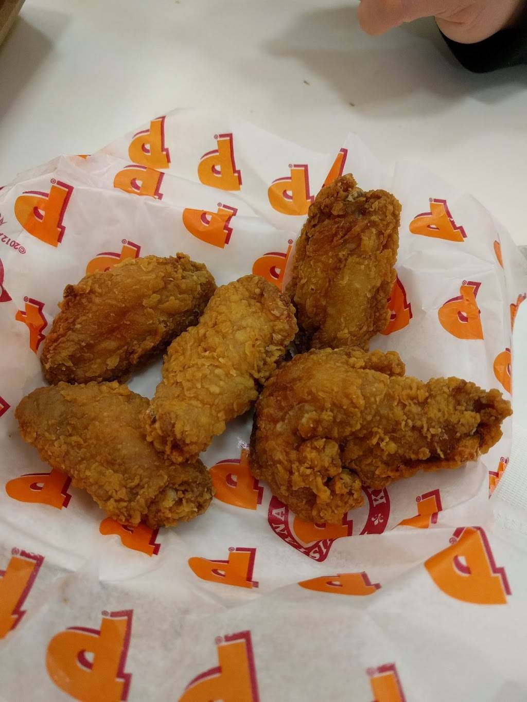 Popeyes | restaurant | 2900 Warden Ave Unit #149, Scarborough, ON M1W 2S8, Canada | 4165463600 OR +1 416-546-3600