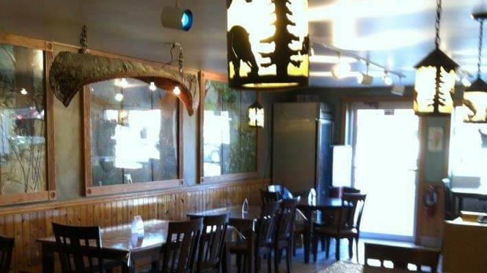 Sassys Kettle Hill Grill | restaurant | 109 W Main St, Palmyra, WI 53156, USA | 2628657350 OR +1 262-865-7350