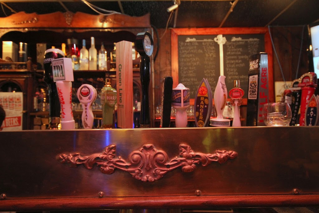 Stocks & Blondes | restaurant | 40 N Wells St, Chicago, IL 60606, USA | 3123723725 OR +1 312-372-3725