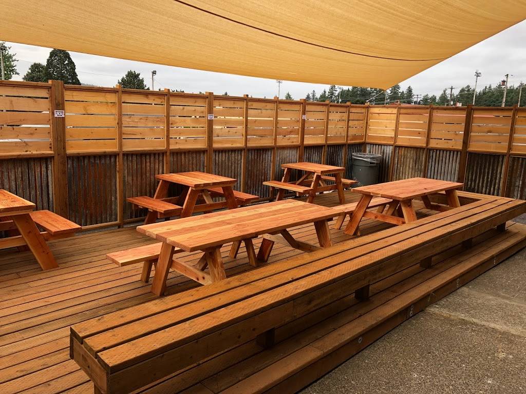 Schmizza Pub & Grub | restaurant | 2700 NE 82nd Ave, Portland, OR 97220, USA | 5032579992 OR +1 503-257-9992