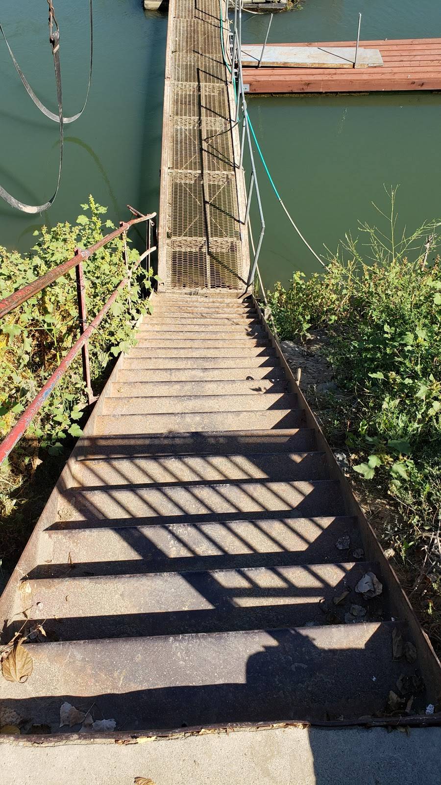 Grimes Boat Landing | restaurant | 1658 CA-45, Grimes, CA 95950, USA | 5304372333 OR +1 530-437-2333