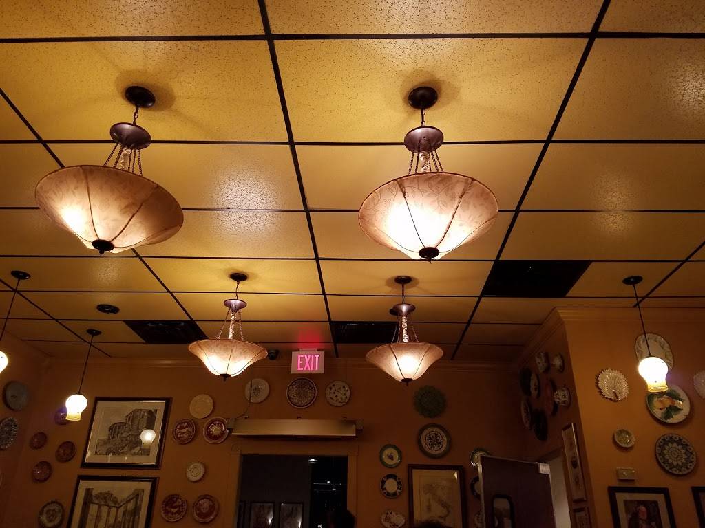 A La Lucia | restaurant | 315 Madison St, Alexandria, VA 22314, USA | 7038365123 OR +1 703-836-5123