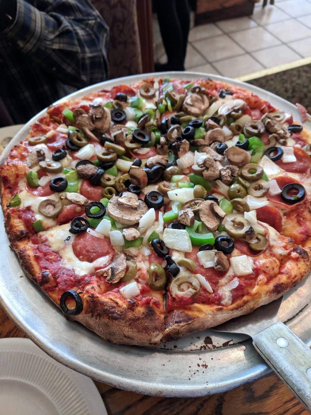 Mama Mia Livonia | restaurant | 27770 Plymouth Rd, Livonia, MI 48150, USA | 7344271000 OR +1 734-427-1000