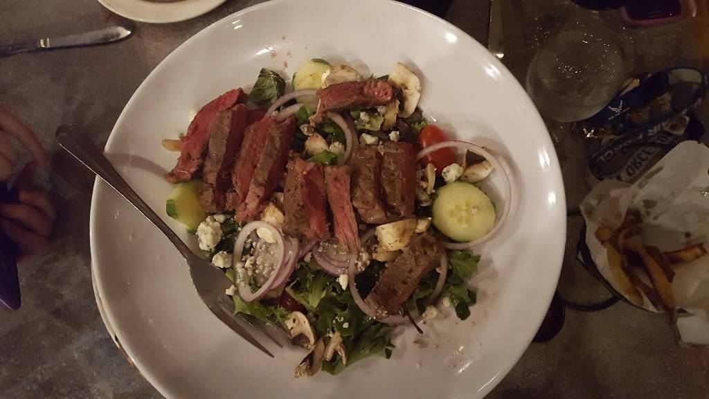 Bogies Restaurant & Pub | restaurant | 935 S Main St, Great Barrington, MA 01230, USA | 4135285959 OR +1 413-528-5959