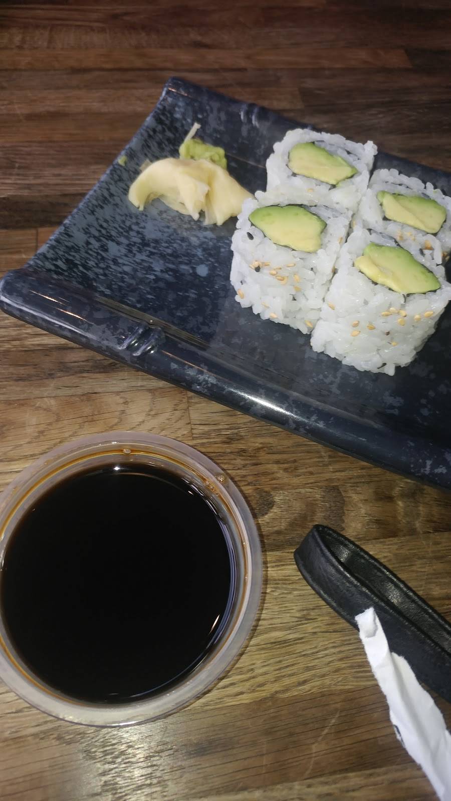 Sushi Shop | restaurant | 2800 Boulevard de la Pinière, Terrebonne, QC J6X 0G4, Canada | 4504713888 OR +1 450-471-3888