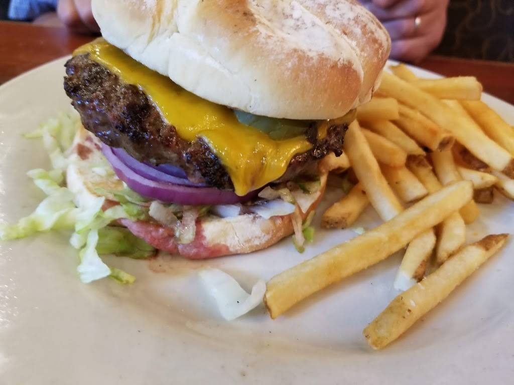 Tony Romas | restaurant | 1000 Universal Studios Blvd, Universal City, CA 91608, USA | 8187637674 OR +1 818-763-7674