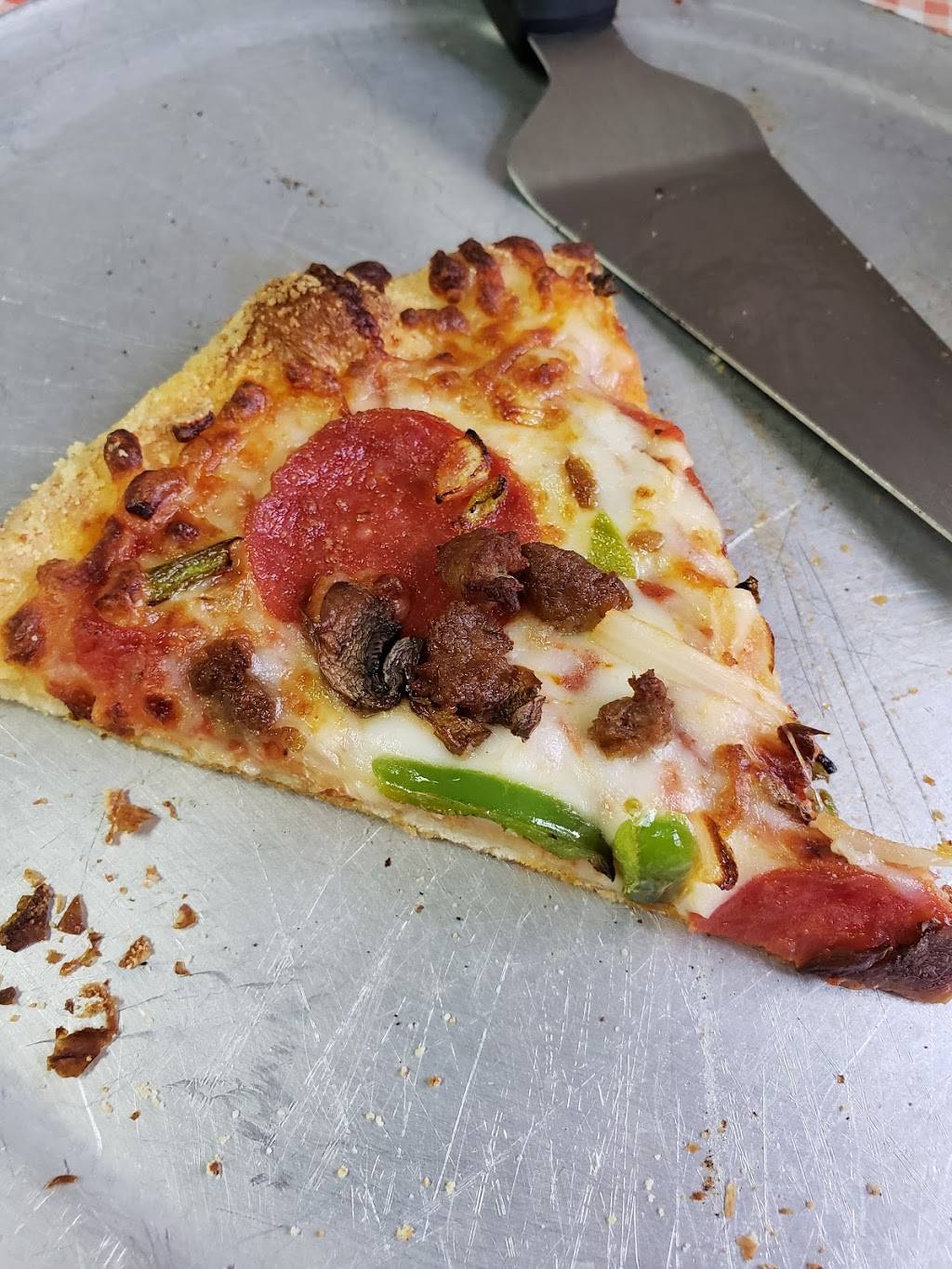 TNT Pizza | restaurant | 14244 US-79, Buchanan, TN 38222, USA | 7314077491 OR +1 731-407-7491