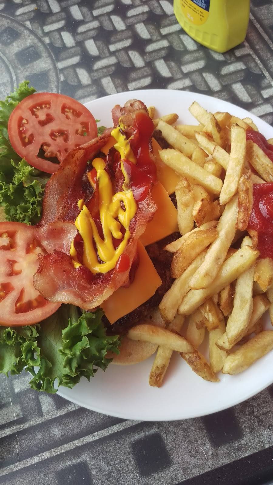 The Waubic Restaurant | restaurant | 27Severn River, Muskoka Lakes, ON P0C 1M0, Canada | 7057560817 OR +1 705-756-0817