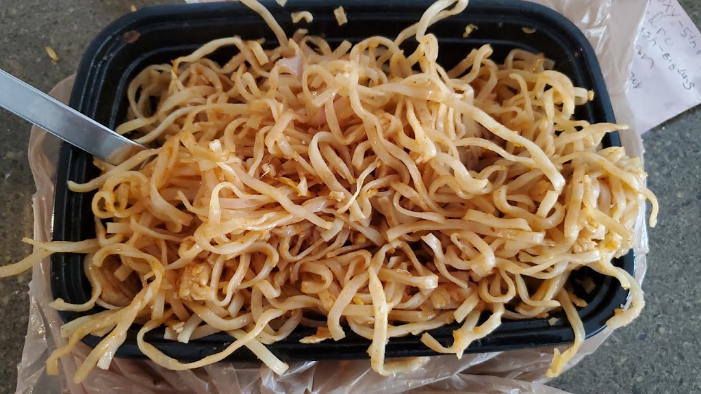 Areeya Thai & Noodle | restaurant | 2902 164th St SW #C4, Lynnwood, WA 98087, USA | 4253611583 OR +1 425-361-1583