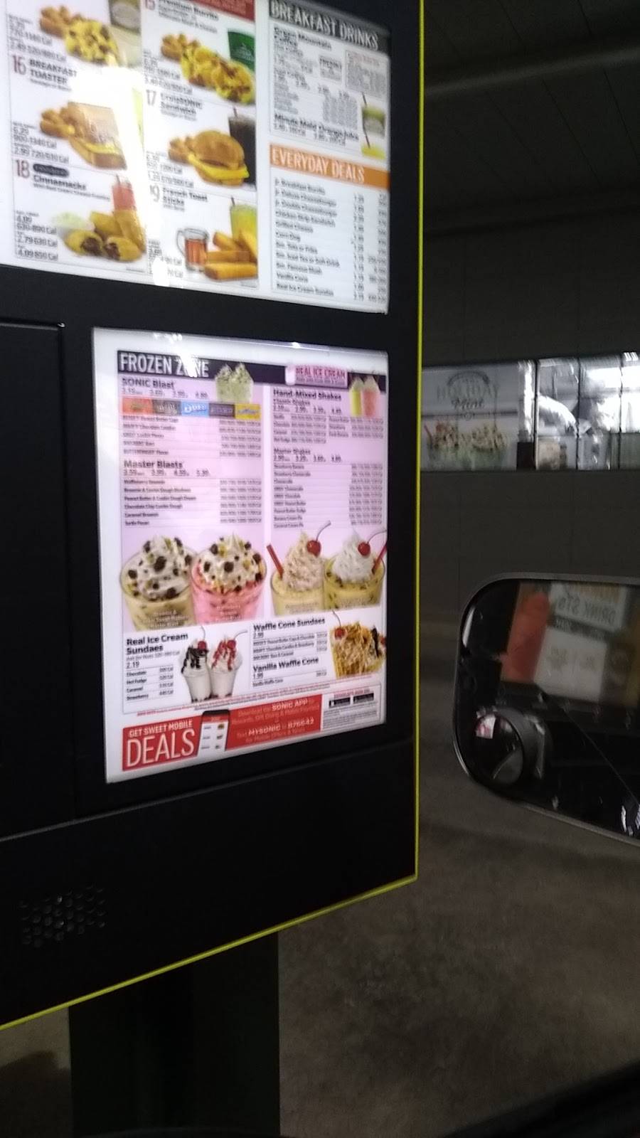 Sonic Drive-In | restaurant | 4216 NW 39th St, Oklahoma City, OK 73112, USA | 4059470700 OR +1 405-947-0700