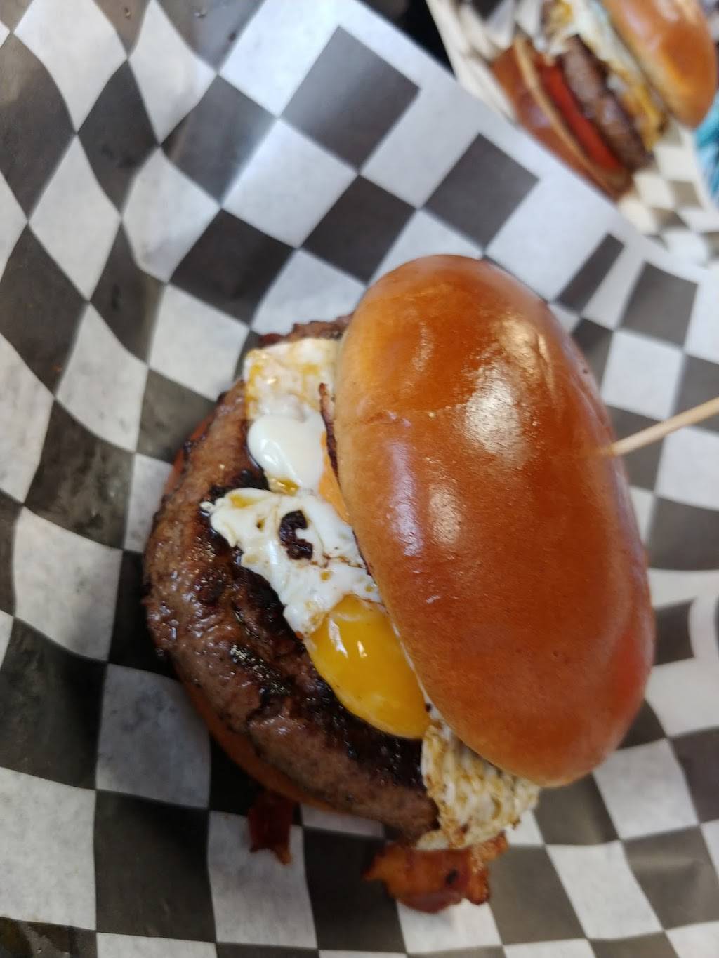 Lucky Burger And Grill | restaurant | 1408 Butterfield Rd, Mundelein, IL 60060, USA | 2245135624 OR +1 224-513-5624