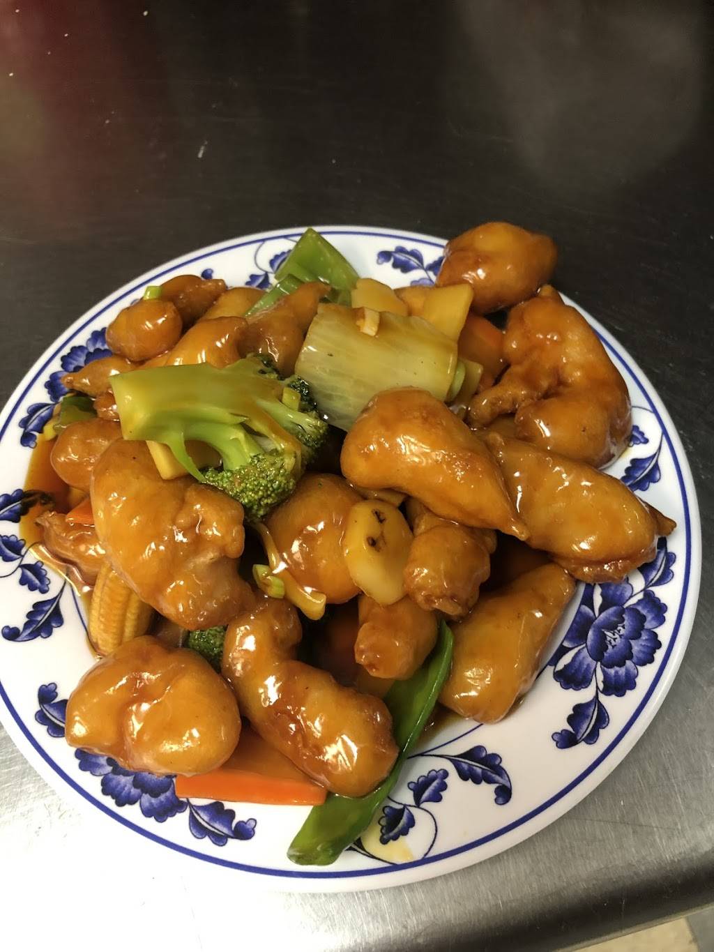 QQ China | restaurant | 1524 W Springfield Rd a, Taylorville, IL 62568, USA | 2178246888 OR +1 217-824-6888