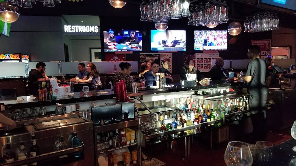 Dave & Busters | restaurant | 49 Orland Square Dr, Orland Park, IL 60462, USA | 7084282100 OR +1 708-428-2100