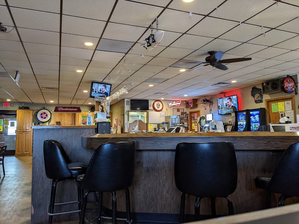 C Zs Bushville Lanes | restaurant | 2280 S, S County Rd P, Luxemburg, WI 54217, USA | 9208636231 OR +1 920-863-6231