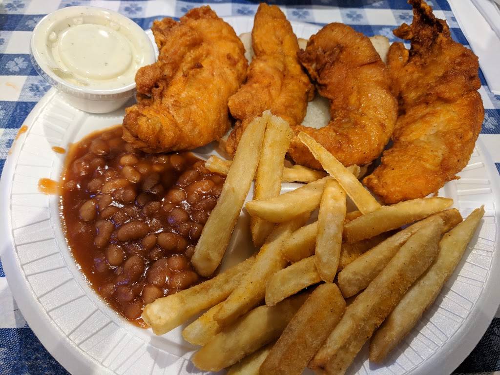 Guss World Famous Fried Chicken | restaurant | 4101 3rd Ave, Detroit, MI 48201, USA | 3138180324 OR +1 313-818-0324