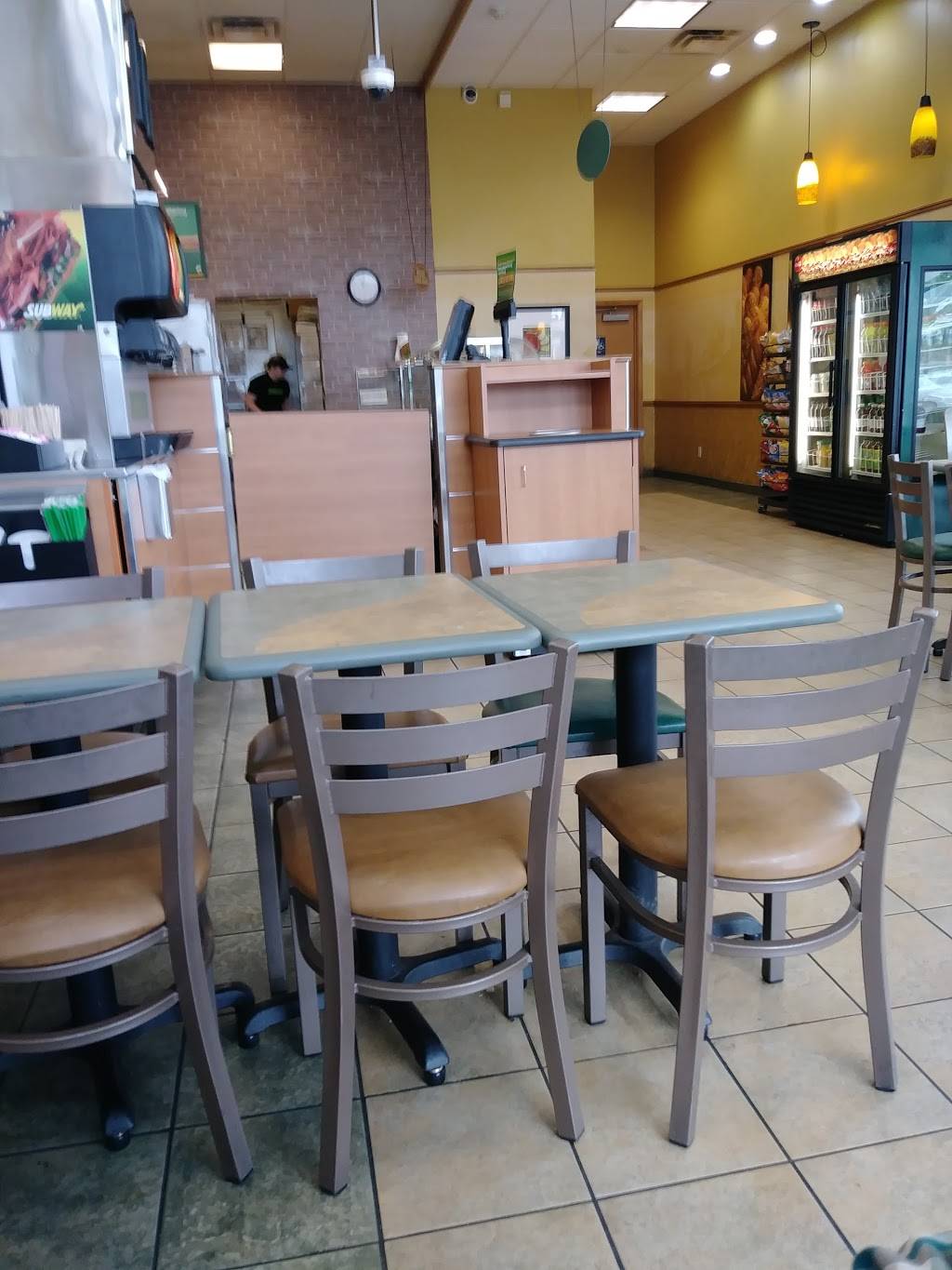 Subway | meal takeaway | 1765 S Burlington Blvd, Burlington, WA 98233, USA | 3607571916 OR +1 360-757-1916