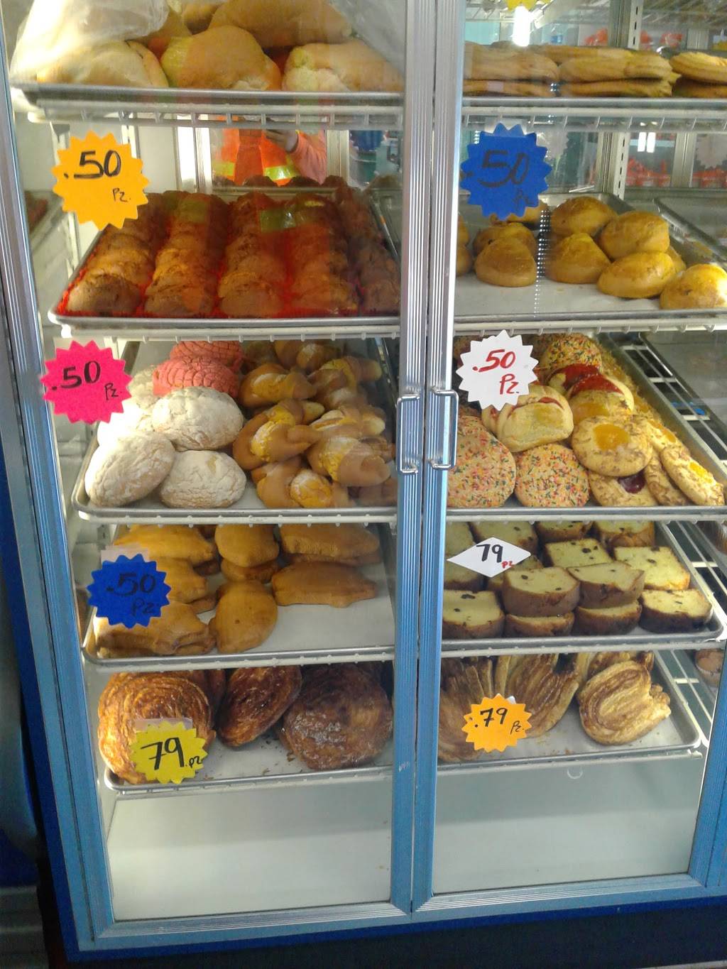 Mercado Guadalajara #3 | restaurant | 2139 Tapo St, Simi Valley, CA 93063, USA | 8055278647 OR +1 805-527-8647