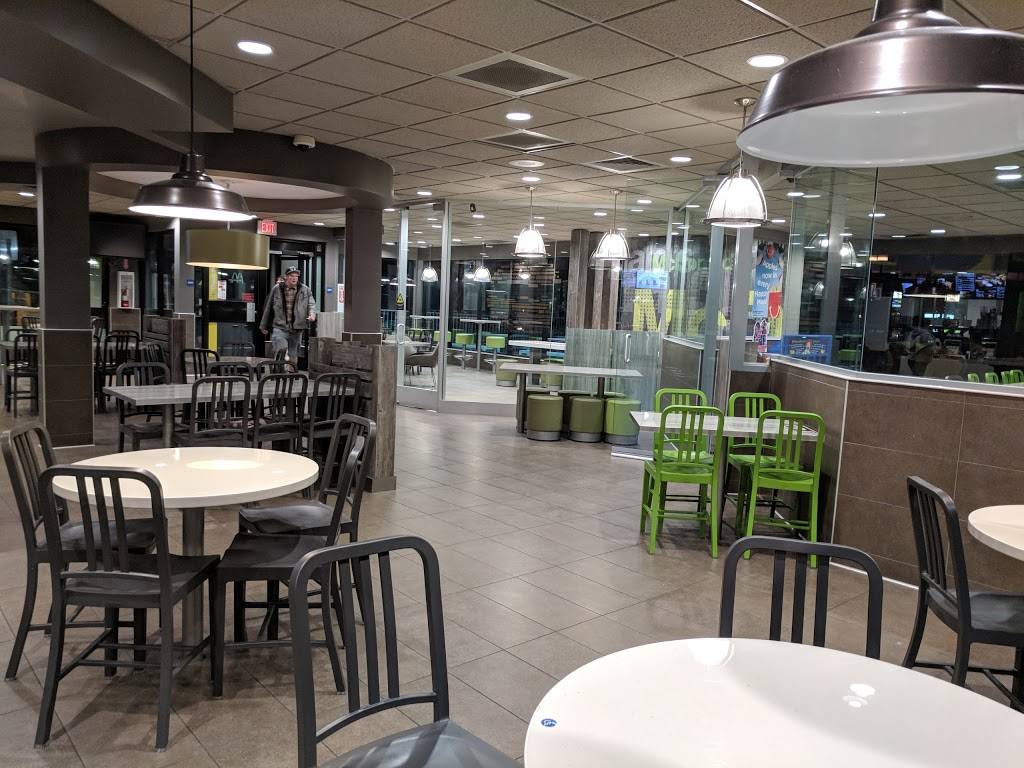 McDonalds | cafe | 27701 W, Lake Hughes Rd, Castaic, CA 91384, USA | 6612951623 OR +1 661-295-1623