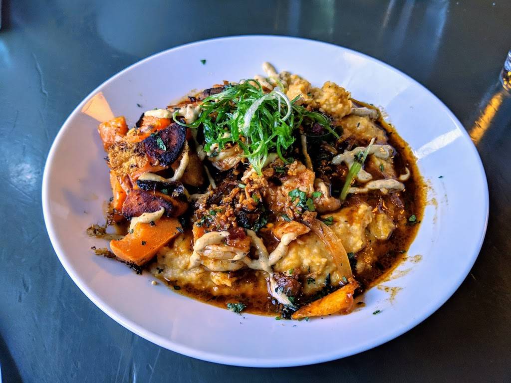 Ollie Food + Spirits | restaurant | 42 E Cross St, Ypsilanti, MI 48198, USA | 7344828050 OR +1 734-482-8050