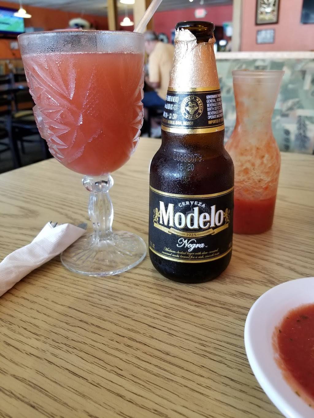 Rio Blanco | restaurant | 110 W Main St, Manchester, IA 52057, USA | 5639272744 OR +1 563-927-2744