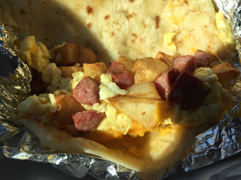 Tink-A-Tako #13 / Sandras Mexican Food | restaurant | 1662 Encino Rio, San Antonio, TX 78259, USA | 2104912700 OR +1 210-491-2700