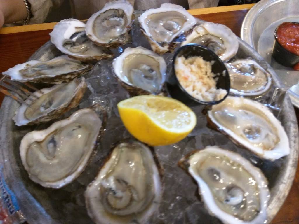 Hooters | meal takeaway | 5912 Brainerd Rd, Chattanooga, TN 37421, USA | 4234998668 OR +1 423-499-8668