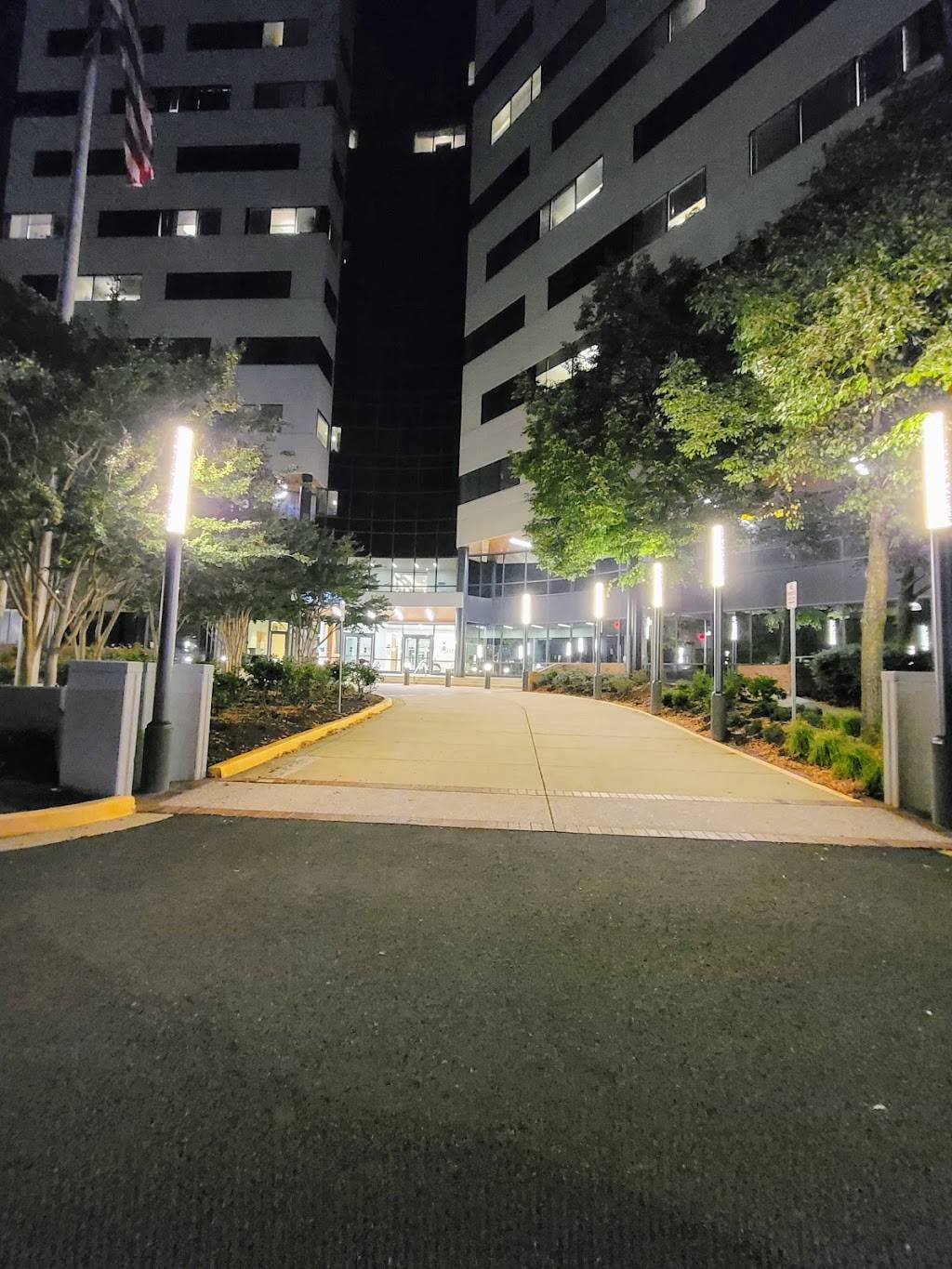 Panda Express | restaurant | 6019-a Oxon Hill Rd, Oxon Hill, MD 20745, USA | 2402739110 OR +1 240-273-9110