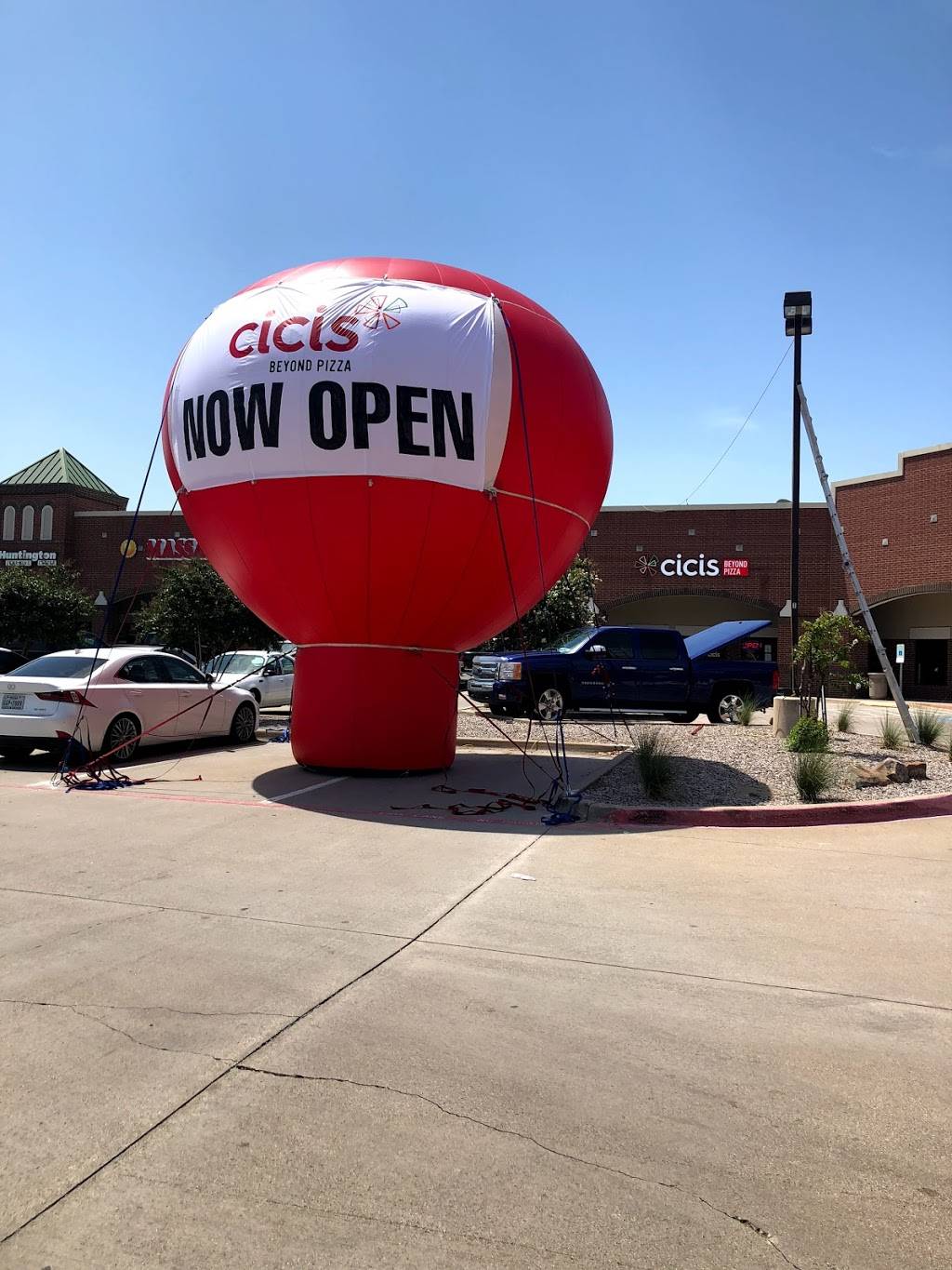 Cicis | restaurant | 1901 Long Prairie Rd, Flower Mound, TX 75022, USA | 9726919900 OR +1 972-691-9900