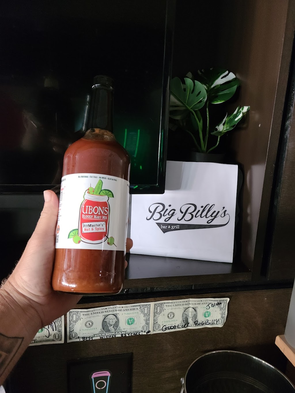 Big Billys Bar & Grill | restaurant | 437 E Mill St, Plymouth, WI 53073, USA | 2626614115 OR +1 262-661-4115