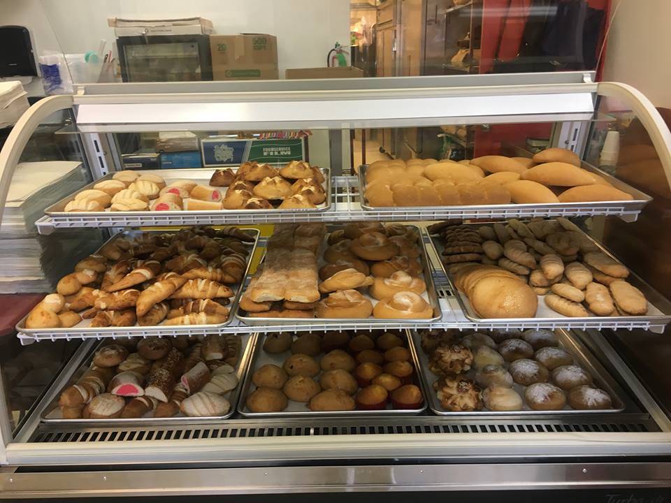 Agua Blanca Panaderia y Restaurante Guatemalteco | restaurant | 1034 N Carrier Pkwy, Grand Prairie, TX 75050, USA | 2145186093 OR +1 214-518-6093
