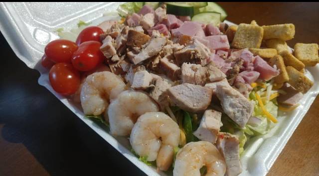 Racquets Downtown Grill | restaurant | 446 W Western Ave, Muskegon, MI 49440, USA | 2317264007 OR +1 231-726-4007