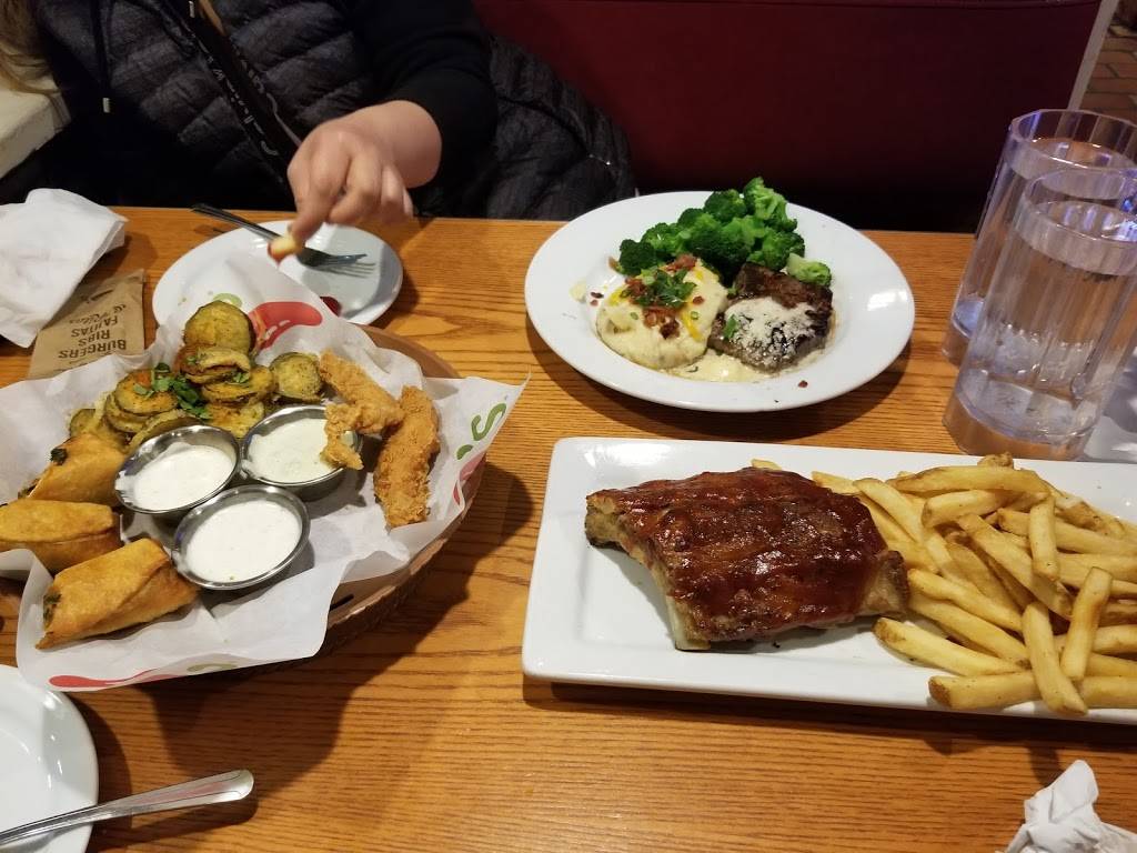 Chilis Grill & Bar | meal takeaway | 899 El Camino Real, San Bruno, CA 94066, USA | 6509522692 OR +1 650-952-2692