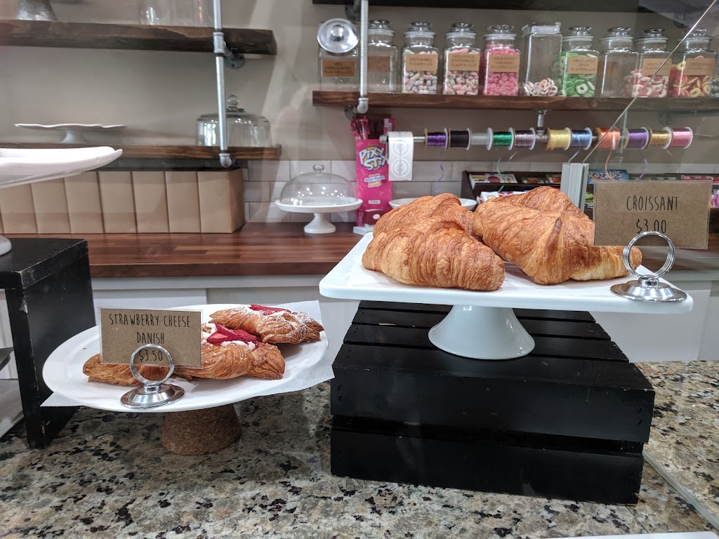 Crust & Crumble Bakery | bakery | 133 1/2, N Glendora Ave, Glendora, CA 91741, USA | 6263350310 OR +1 626-335-0310