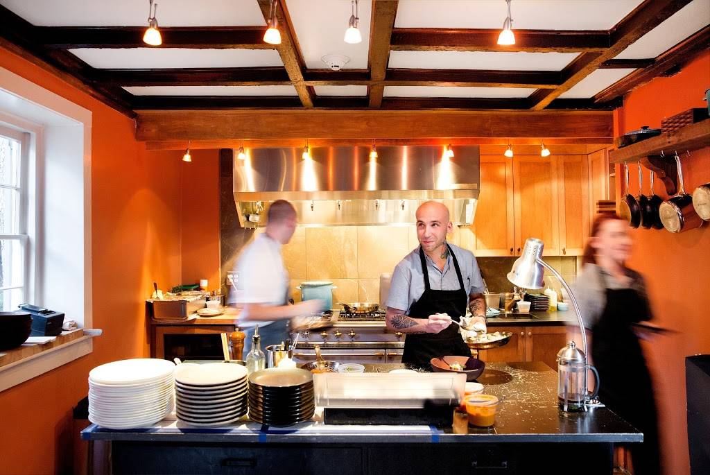 Zero Restaurant + Bar | restaurant | 0 George St, Charleston, SC 29401, USA | 8438177900 OR +1 843-817-7900