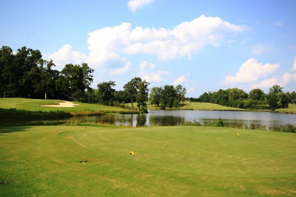 Greensboro National Golf Club | restaurant | 330 Niblick Dr, Summerfield, NC 27358, USA | 3363421113 OR +1 336-342-1113