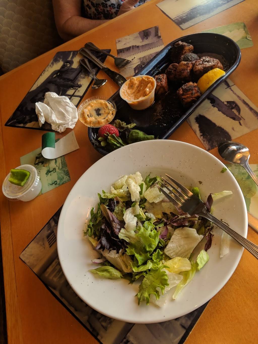 Marks Landing | restaurant | 33220 Charlton Dr, Lisbon, OH 44432, USA | 3302229507 OR +1 330-222-9507