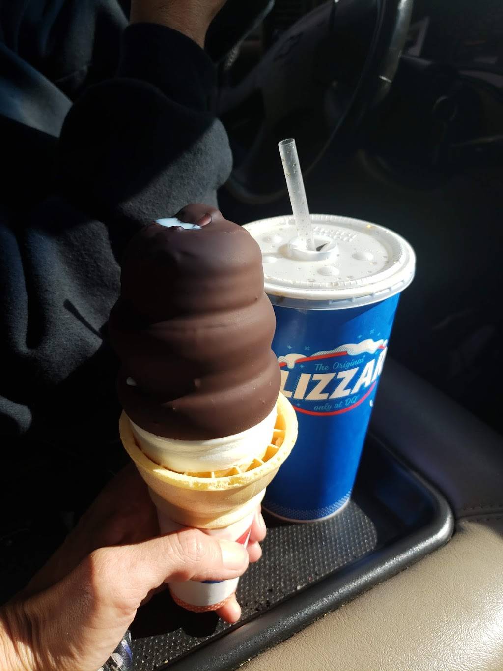 Dairy Queen Grill & Chill | restaurant | 3550 E Bell Rd, Phoenix, AZ 85032, USA | 6027880261 OR +1 602-788-0261