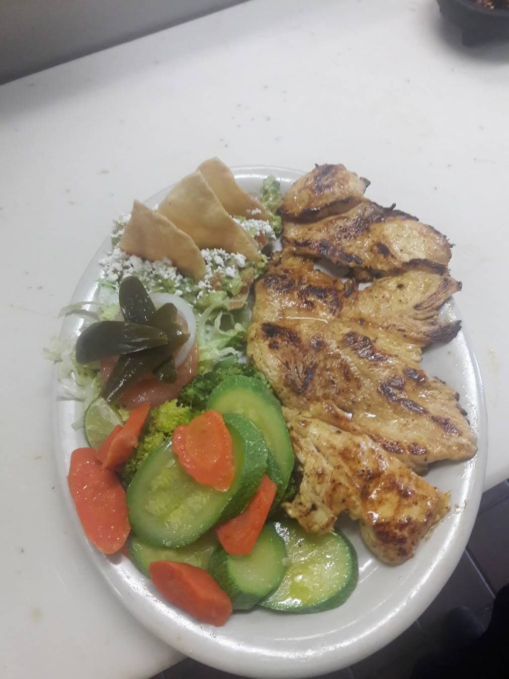 El Guerrerense | restaurant | 2215 Oates Dr Ste:C, Dallas, TX 75228, USA | 2144899004 OR +1 214-489-9004