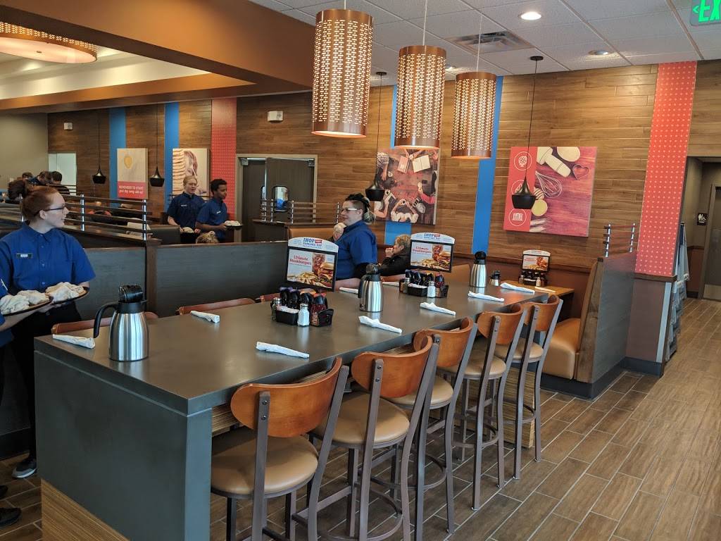 IHOP | restaurant | 150 SE Alices Rd, Waukee, IA 50263, USA | 5155183449 OR +1 515-518-3449