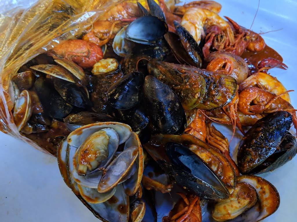 The Mad Claw | restaurant | 12802 E Foothill Blvd #101, Rancho Cucamonga, CA 91739, USA | 9096468880 OR +1 909-646-8880