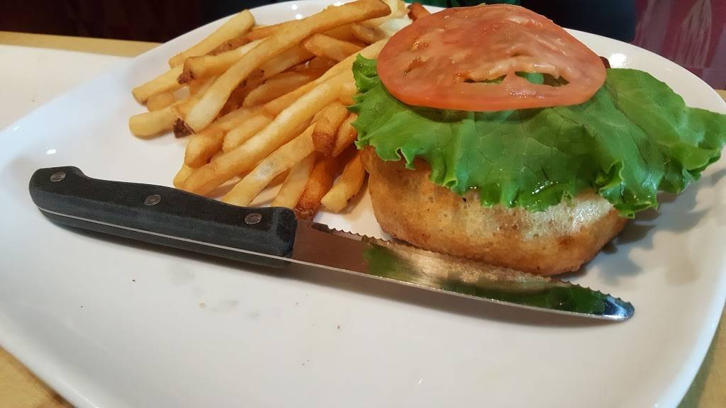 Boston Pizza | restaurant | 25 Cinemart Dr, Scarborough, ON M1B 3C3, Canada | 4162820770 OR +1 416-282-0770