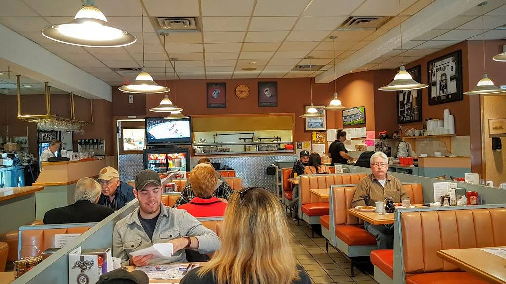 Richies Family Restaurant | restaurant | 1673 Richmond St #13, London, ON N6G 2N3, Canada | 5196600650 OR +1 519-660-0650