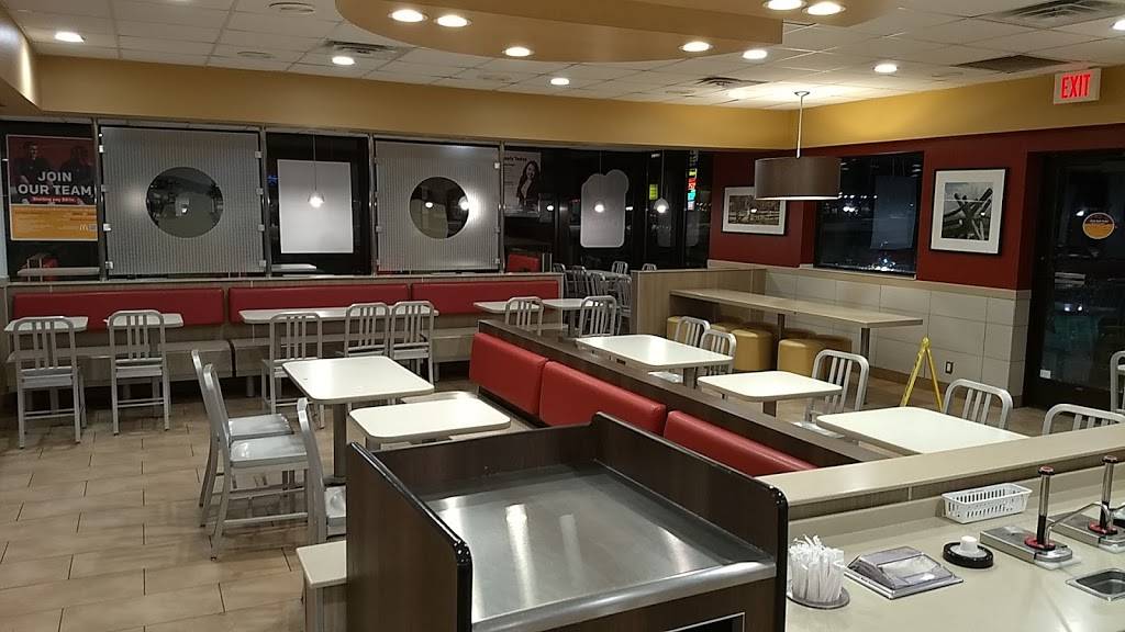 McDonalds | cafe | 400 Main St, McLean, IL 61754, USA | 3098742925 OR +1 309-874-2925