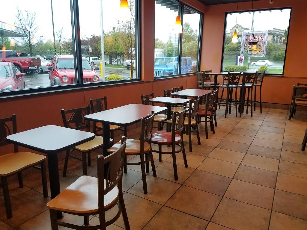 Taco Bell | meal takeaway | 21090 Haggerty Rd, Novi, MI 48375, USA | 2483473522 OR +1 248-347-3522